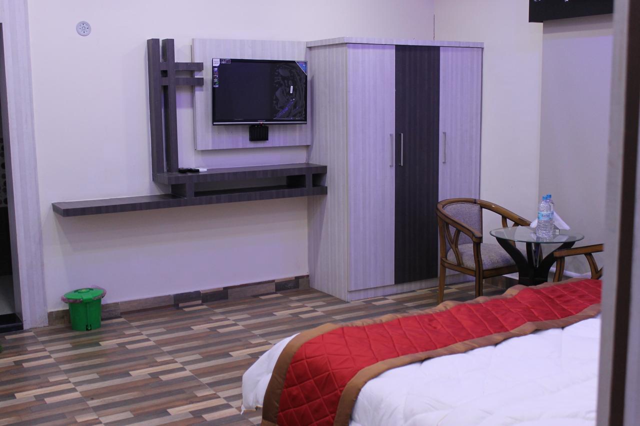 Kitchen Hut Hotel Nepalgunj 外观 照片