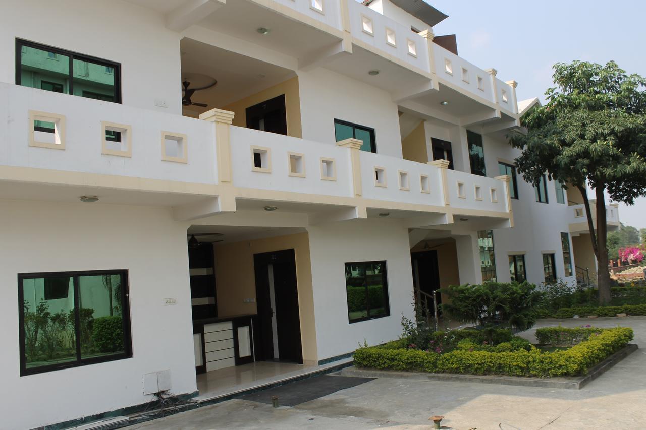 Kitchen Hut Hotel Nepalgunj 外观 照片