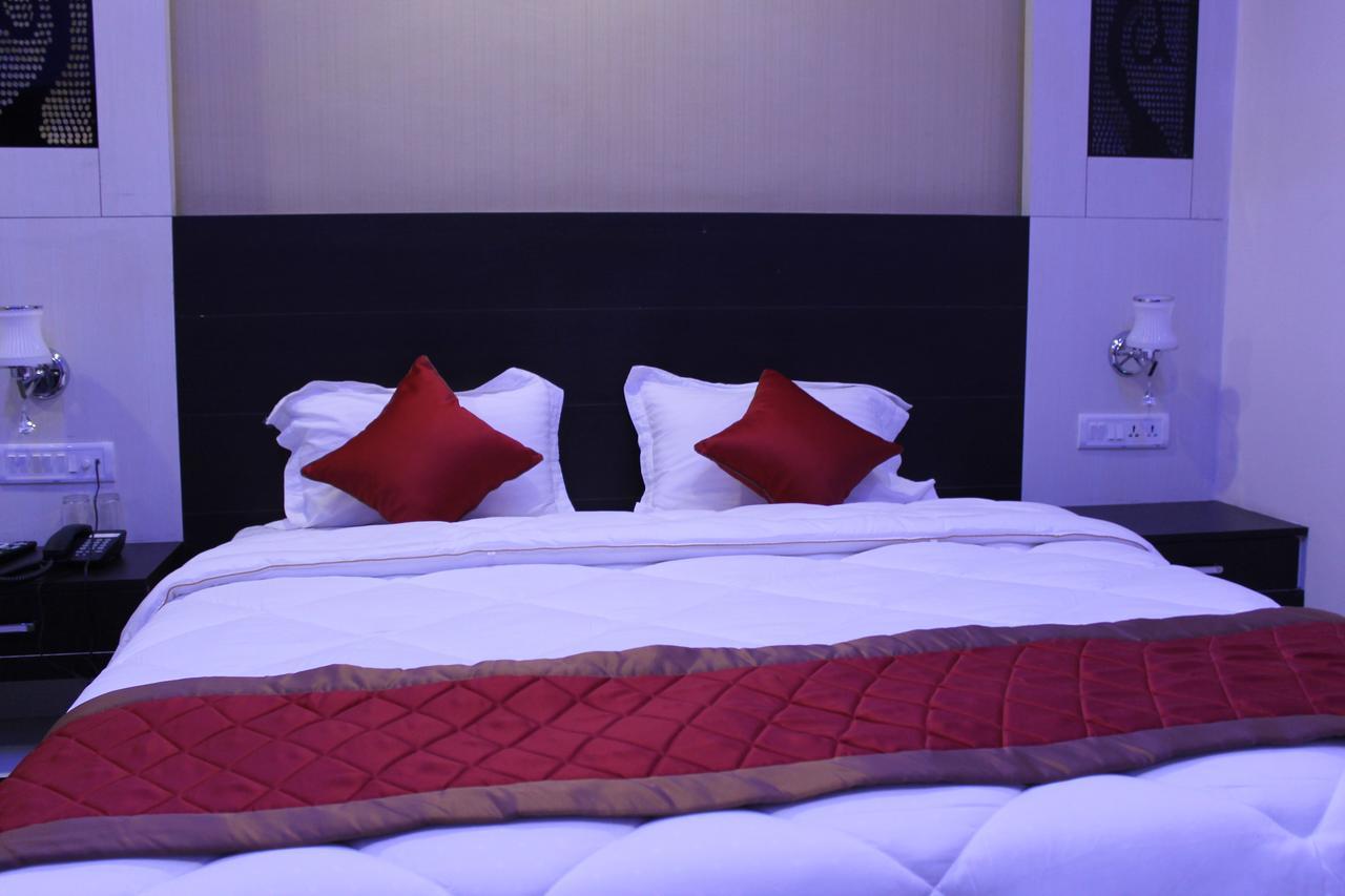 Kitchen Hut Hotel Nepalgunj 外观 照片